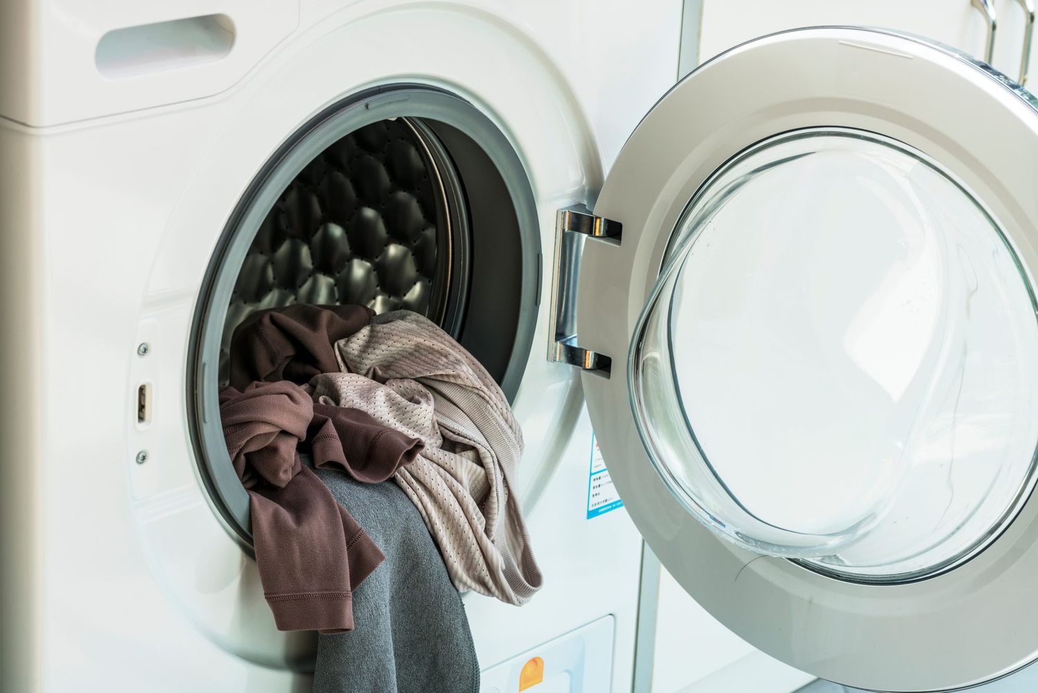 Guide to Washing and Caring for Your Activewear and Sportswear